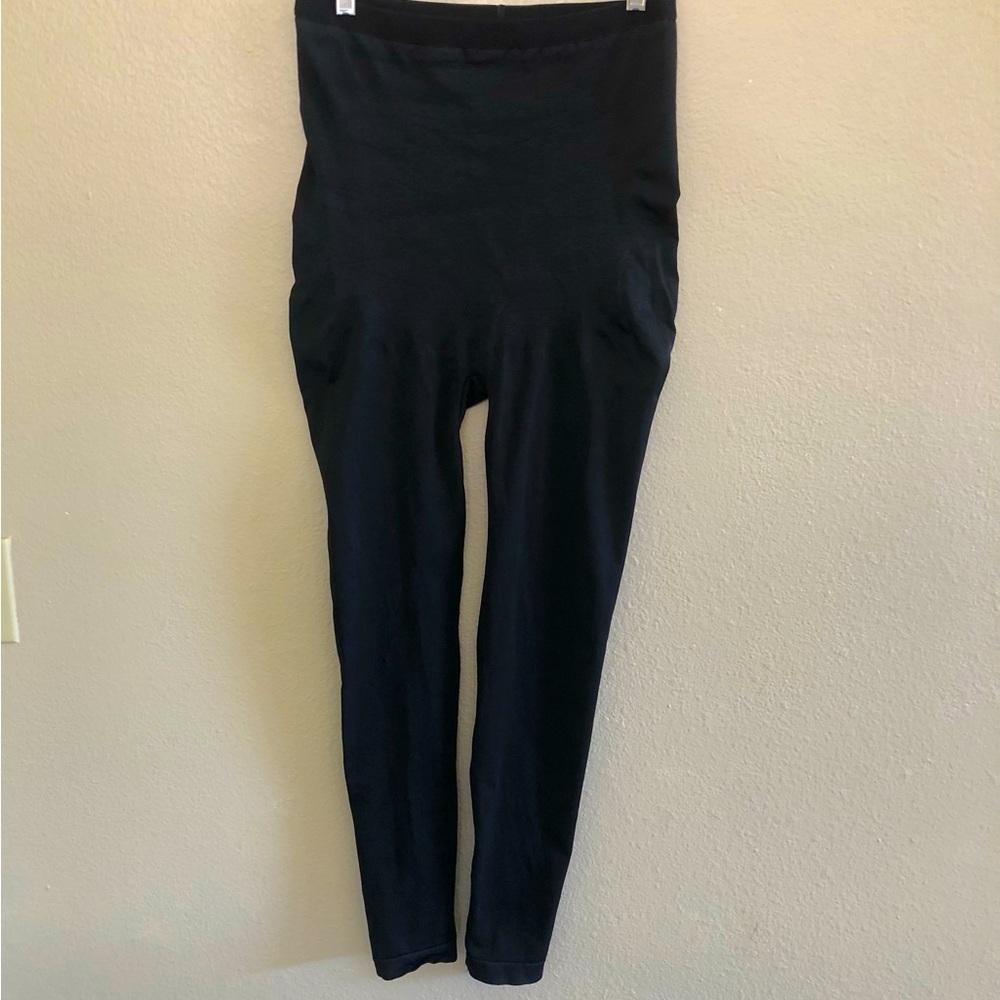 SPANX Assets Woman’s Black Shaping Compression Leggings Size XL